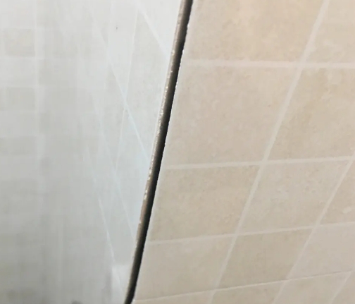 察哈尔右翼前瓷砖空鼓维修公司分享阳台瓷砖脱落的修复过程可以分为以下几个步骤